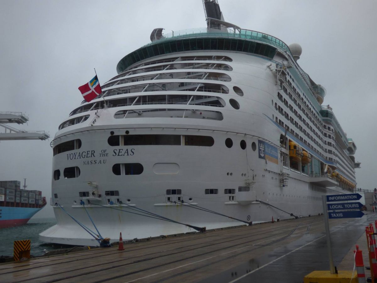 2016 01 19 RCC Voyager of the Seas CQS visit
