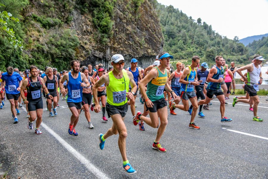 2016 11 14 Buller Gorge Marathon runners2